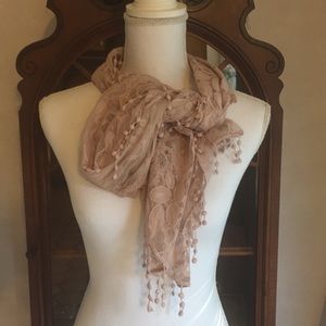 ♥️antique look pink lacy scarf♥️